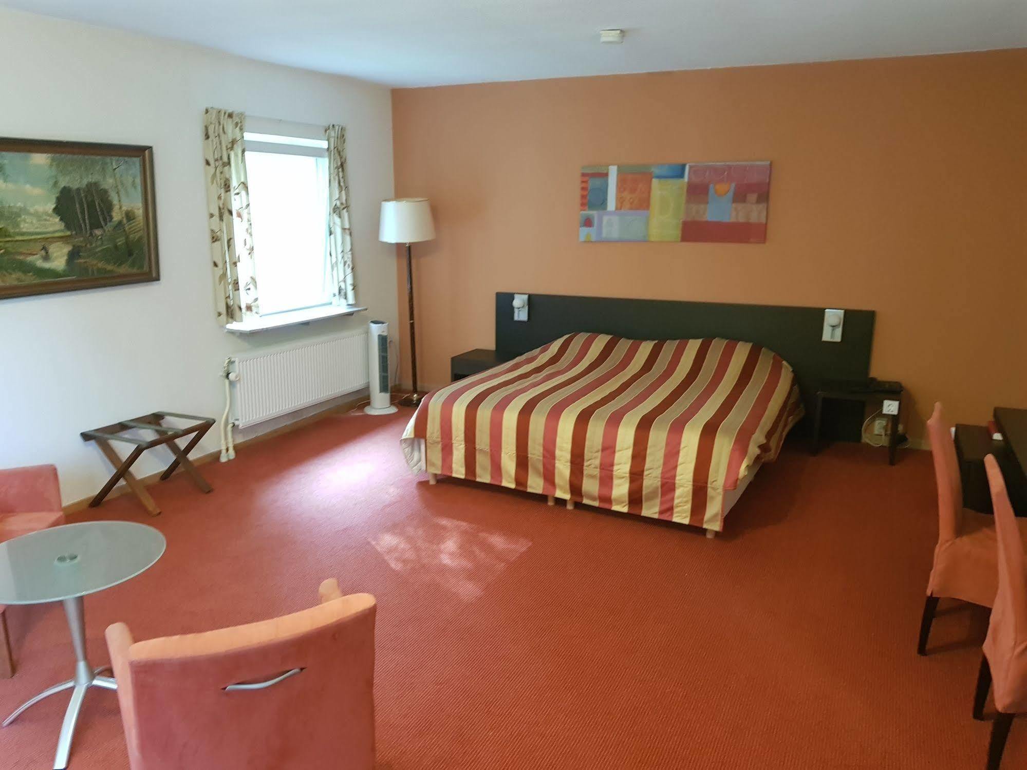 Hotel Kasteel Geulzicht Μάαστριχτ Εξωτερικό φωτογραφία